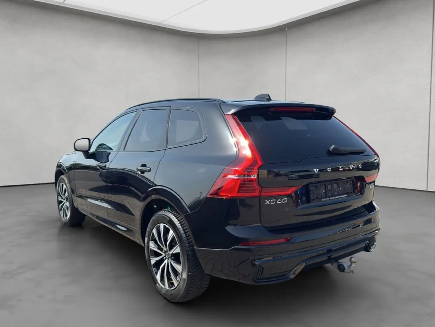 XC60 B5 B AWD Plus Dark