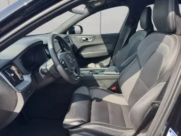 XC60 B5 B AWD Plus Dark