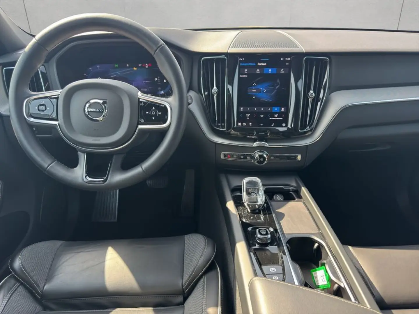XC60 B5 B AWD Plus Dark