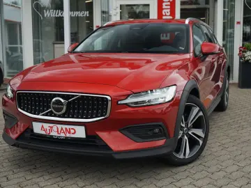 V60 Cross Country Geartronic AWD Plus LED Navi