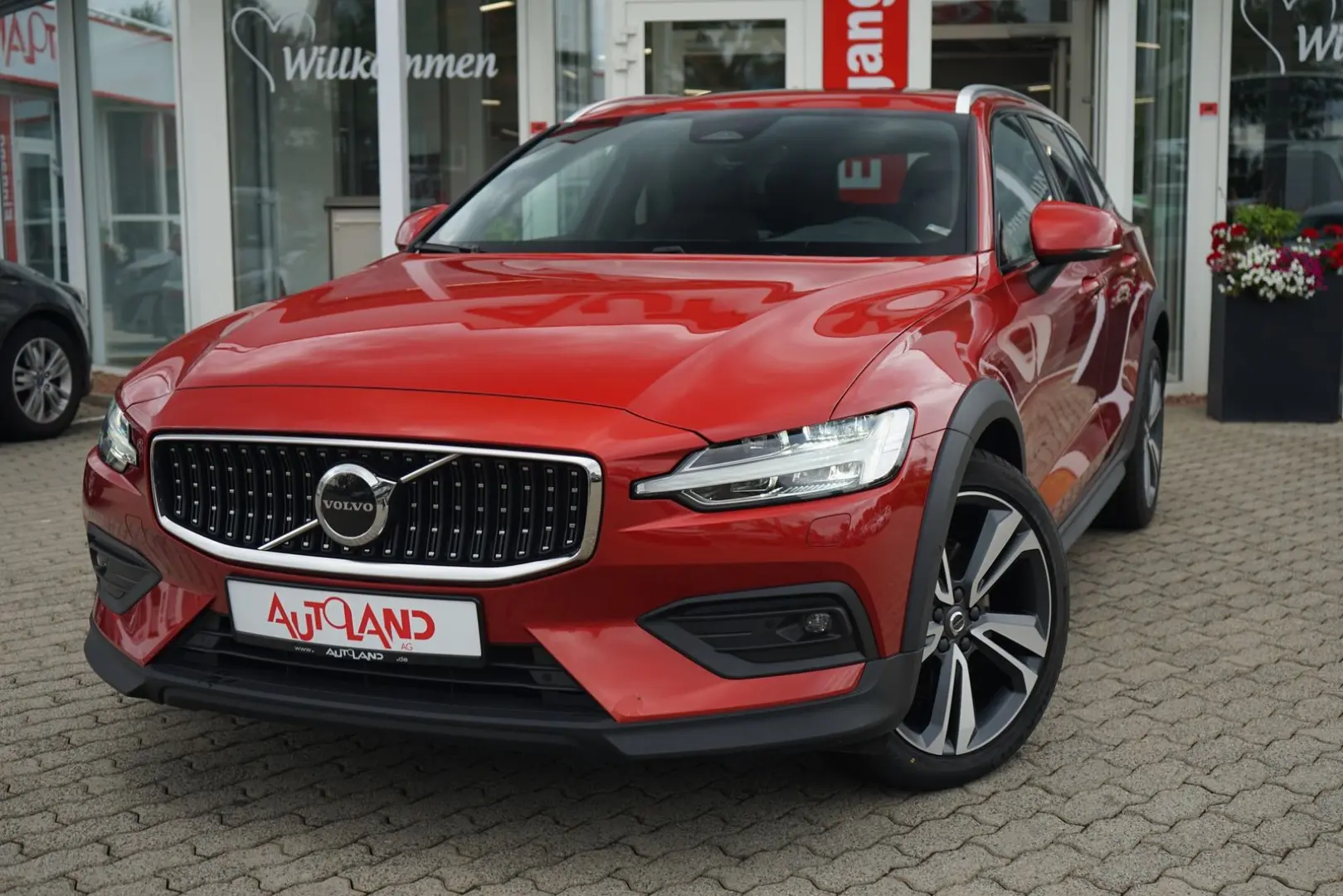 V60 Cross Country Geartronic AWD Plus LED Navi