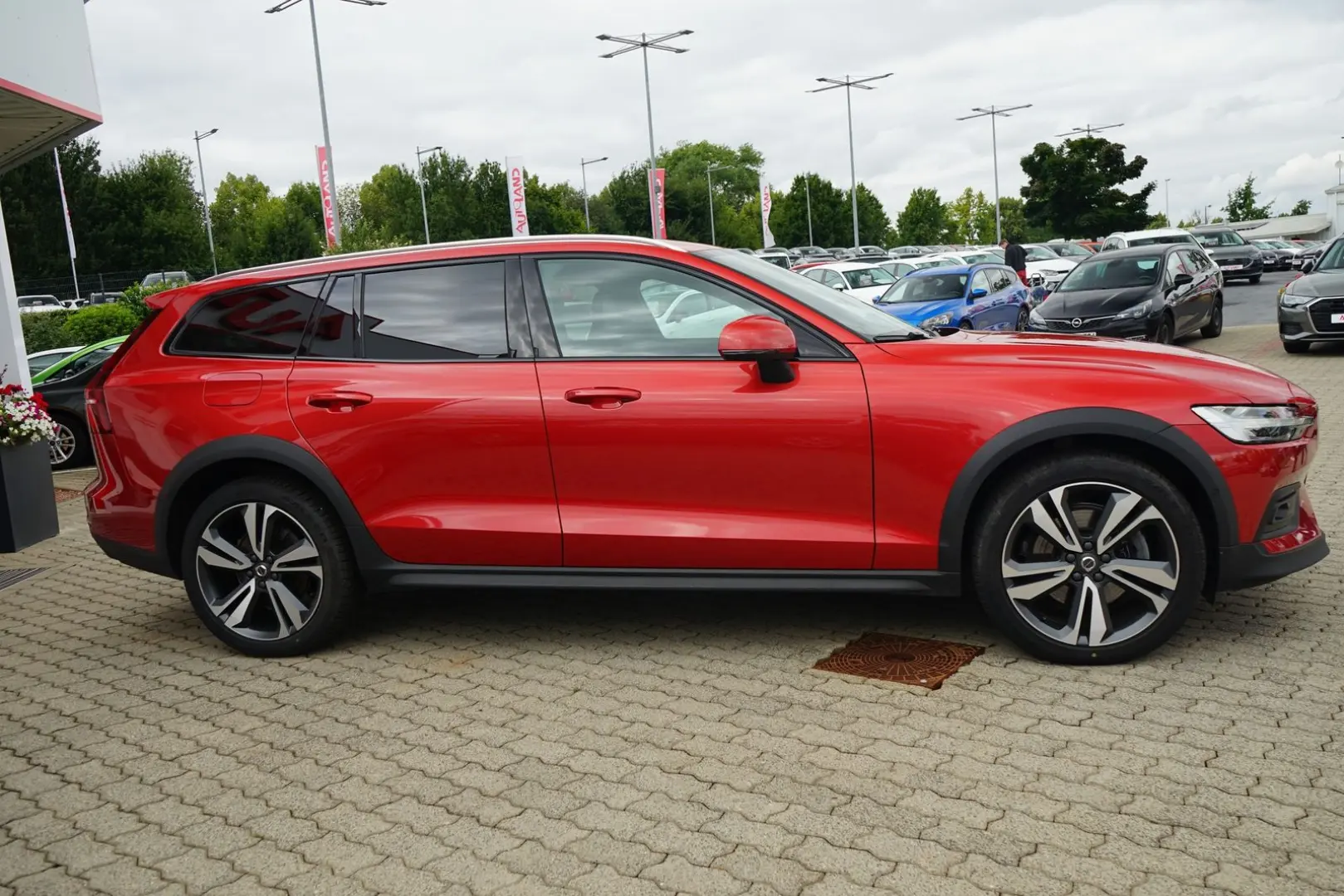 V60 Cross Country Geartronic AWD Plus LED Navi
