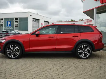 V60 Cross Country Geartronic AWD Plus LED Navi