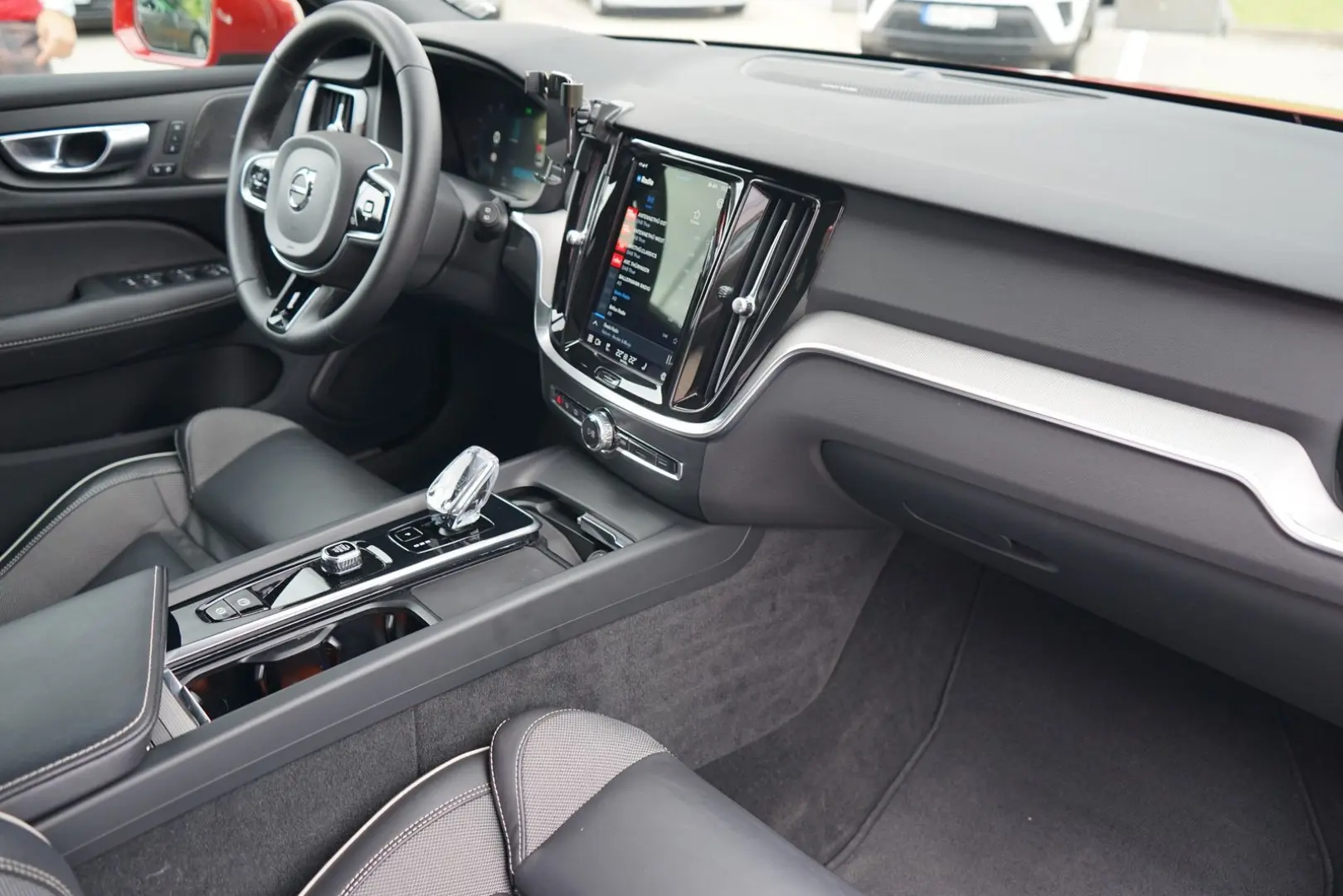 V60 Cross Country Geartronic AWD Plus LED Navi