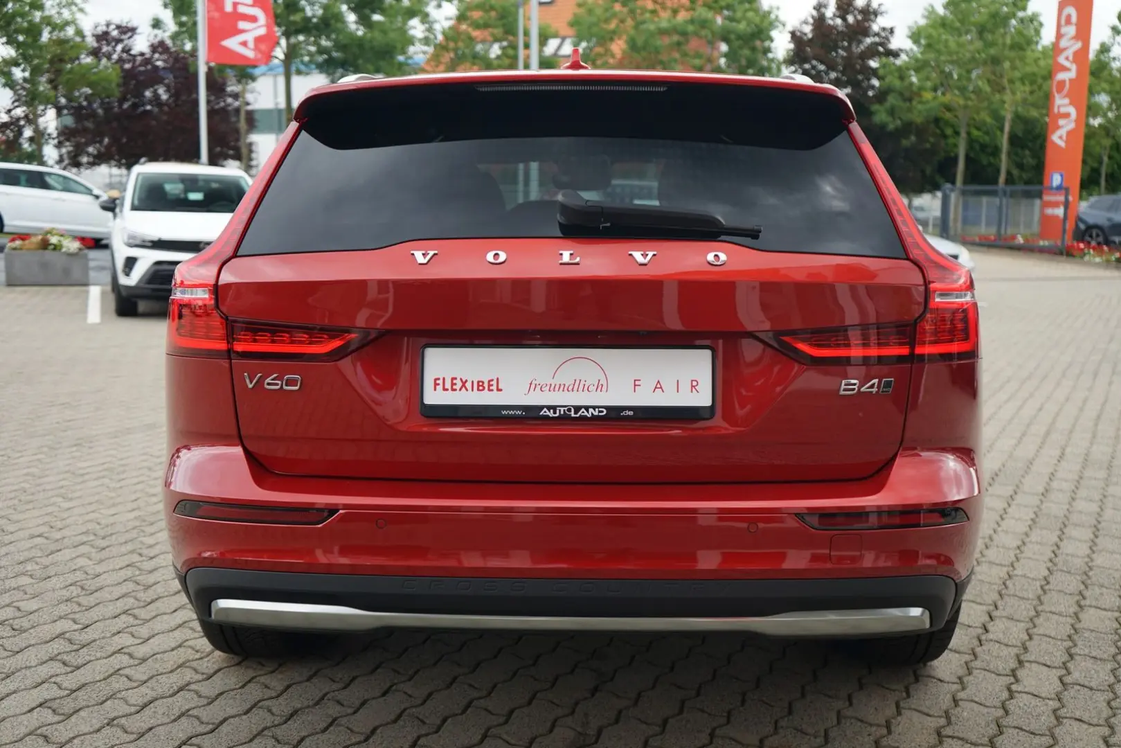 V60 Cross Country Geartronic AWD Plus LED Navi
