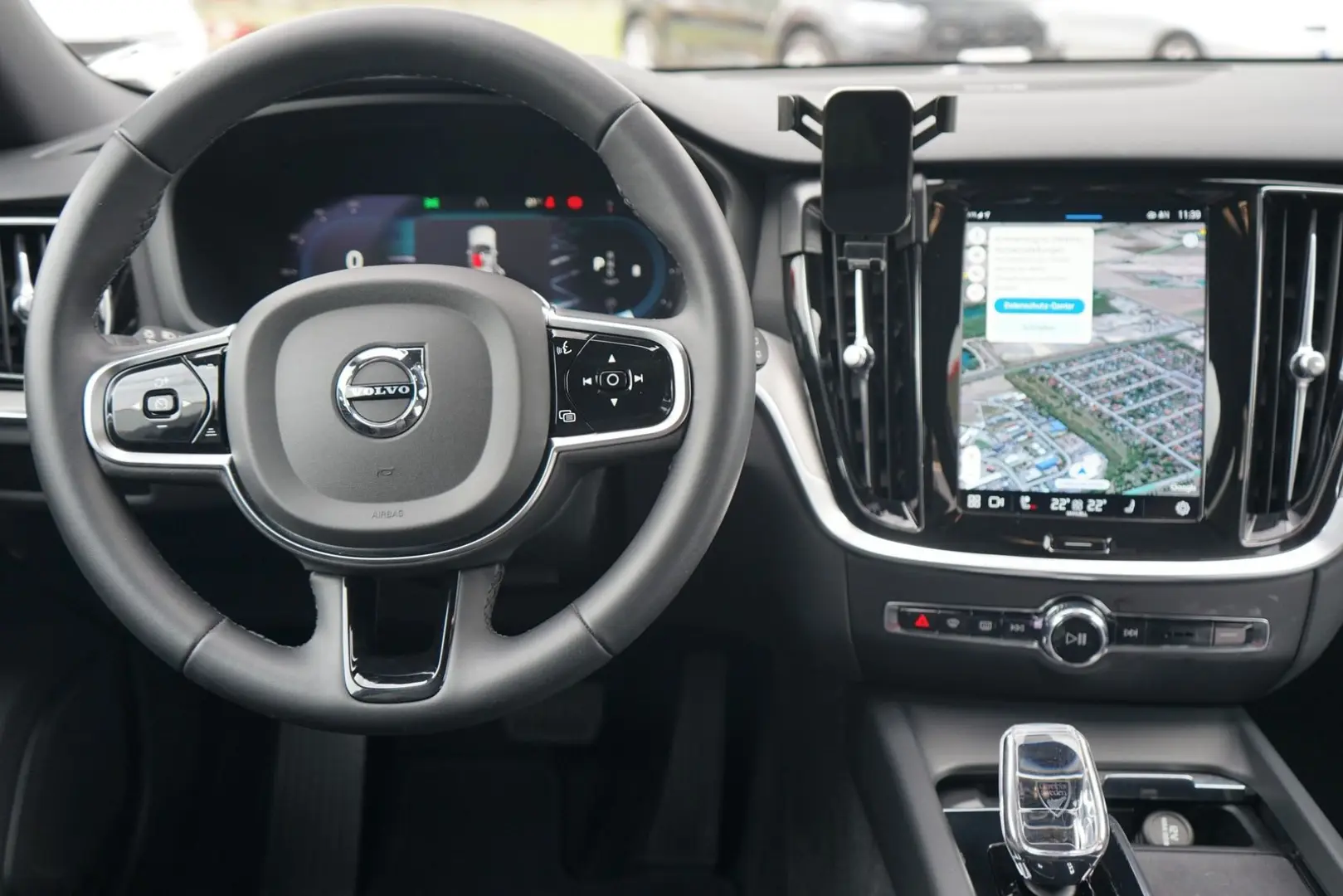 V60 Cross Country Geartronic AWD Plus LED Navi
