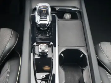 V60 Cross Country Geartronic AWD Plus LED Navi