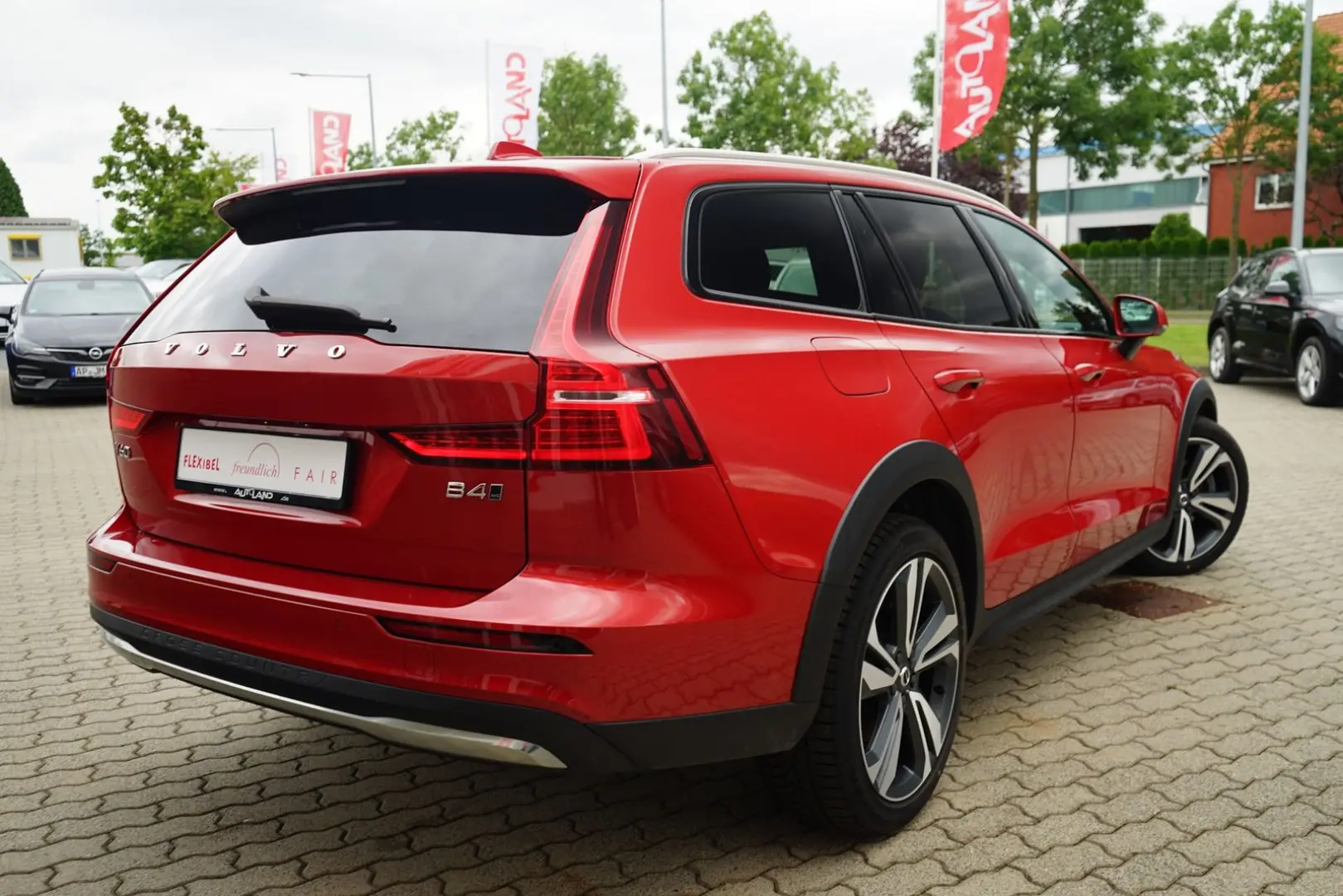 V60 Cross Country Geartronic AWD Plus LED Navi
