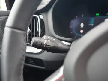 V60 Cross Country Geartronic AWD Plus LED Navi