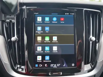 V60 Cross Country Geartronic AWD Plus LED Navi