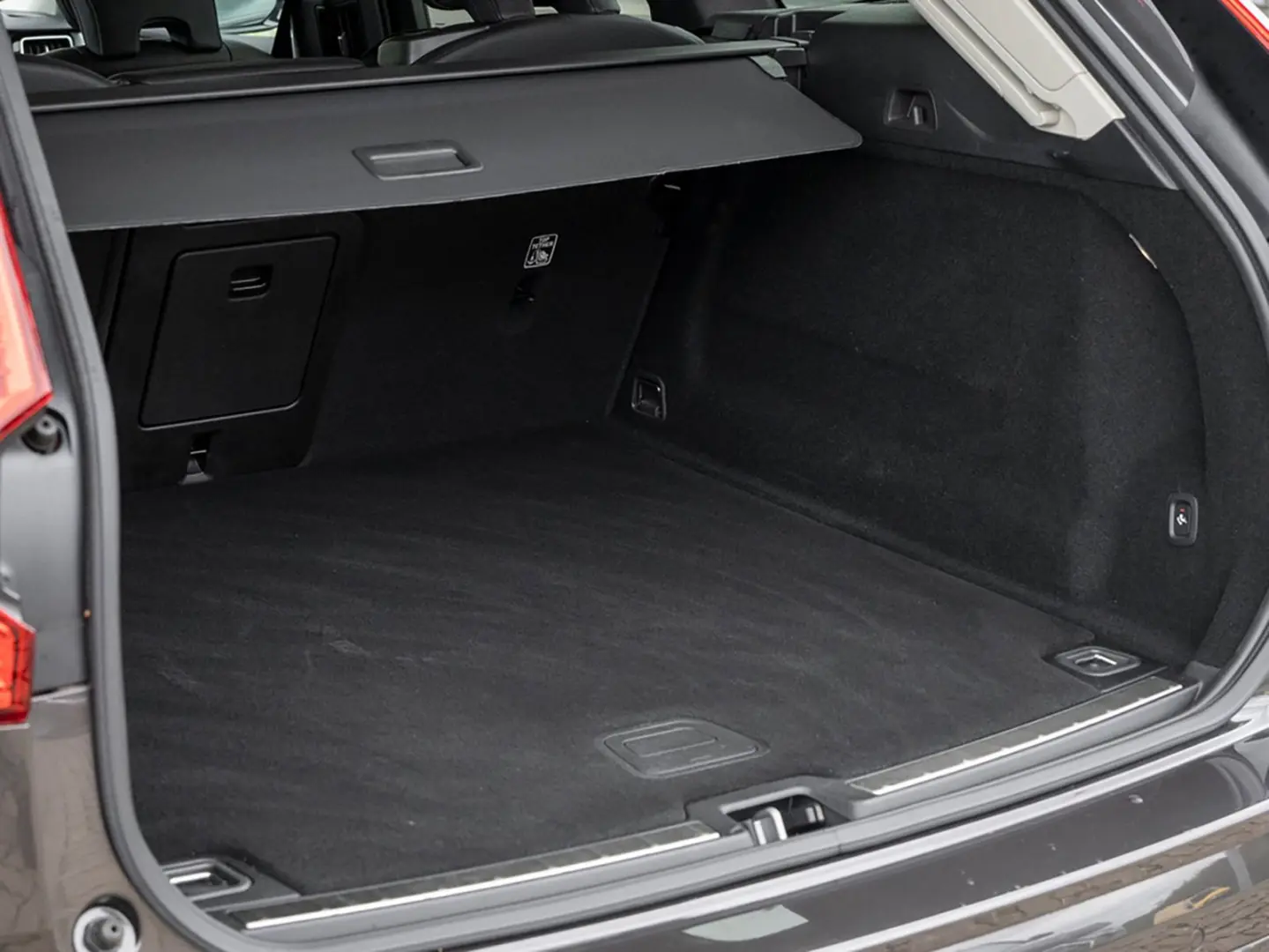 XC 60 B4 AWD Plus Dark