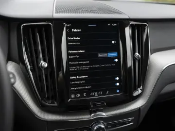XC 60 B4 AWD Plus Dark