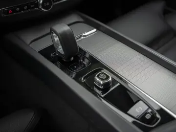 XC 60 B4 AWD Plus Dark