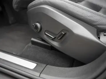 XC 60 B4 AWD Plus Dark
