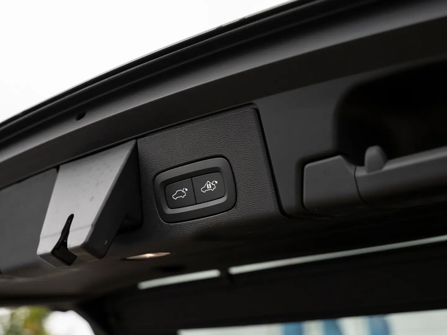 XC 60 B4 AWD Plus Dark