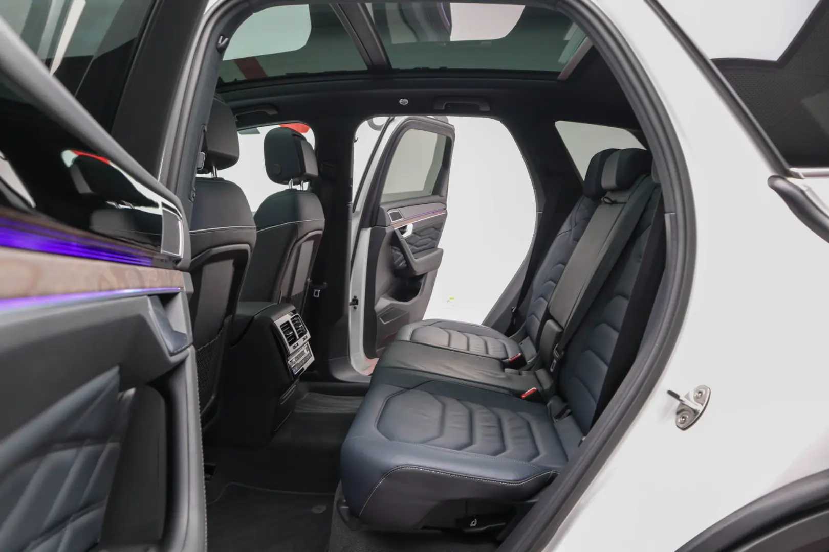 Touareg eHybrid Dynaudio Masaj Ventilatie Nightvision