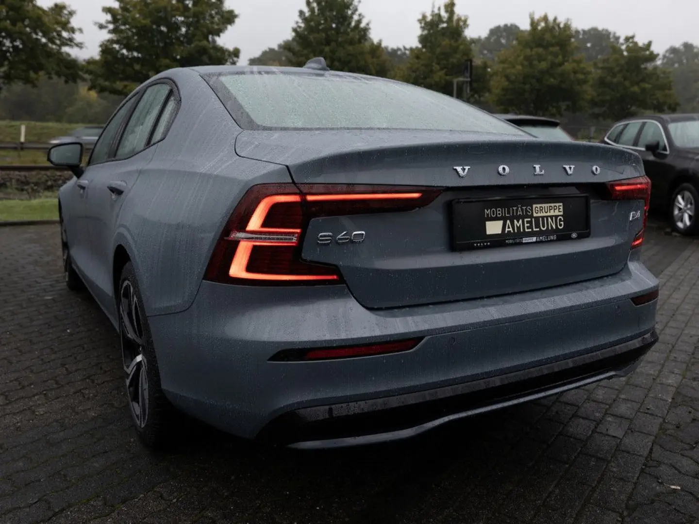 S60 B4 Plus Dark aus 1.Hand SHZ KAMERA HGSD LED