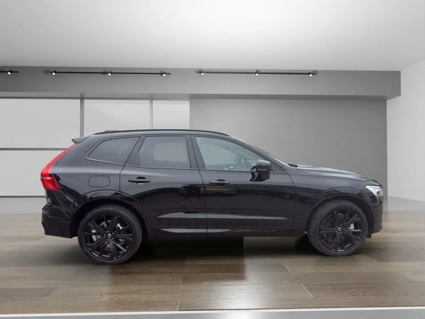 XC60 T6 Plus Black Edition Recharge Plug-In Hybr