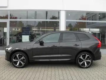 XC60 T6 Plus Dark   AWD   21er   Licht