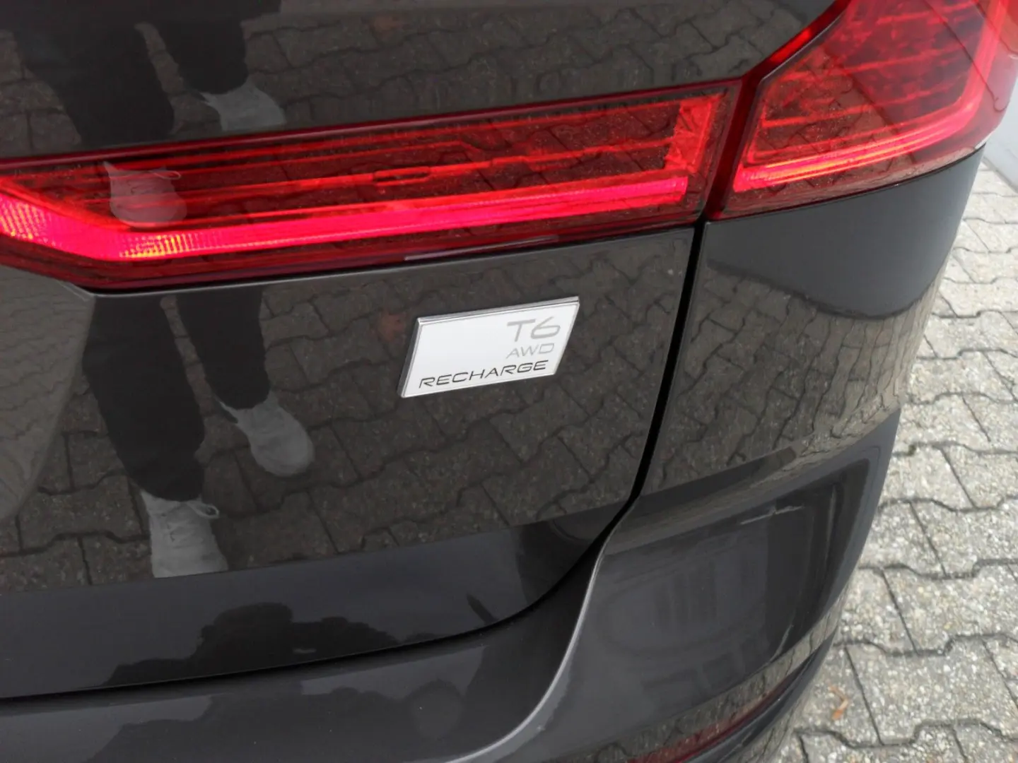 XC60 T6 Plus Dark   AWD   21er   Licht