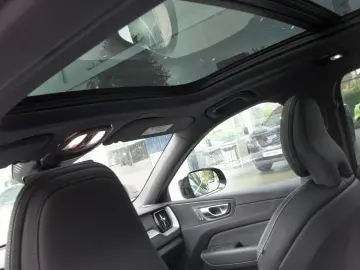 XC60 T6 Plus Dark   AWD   21er   Licht