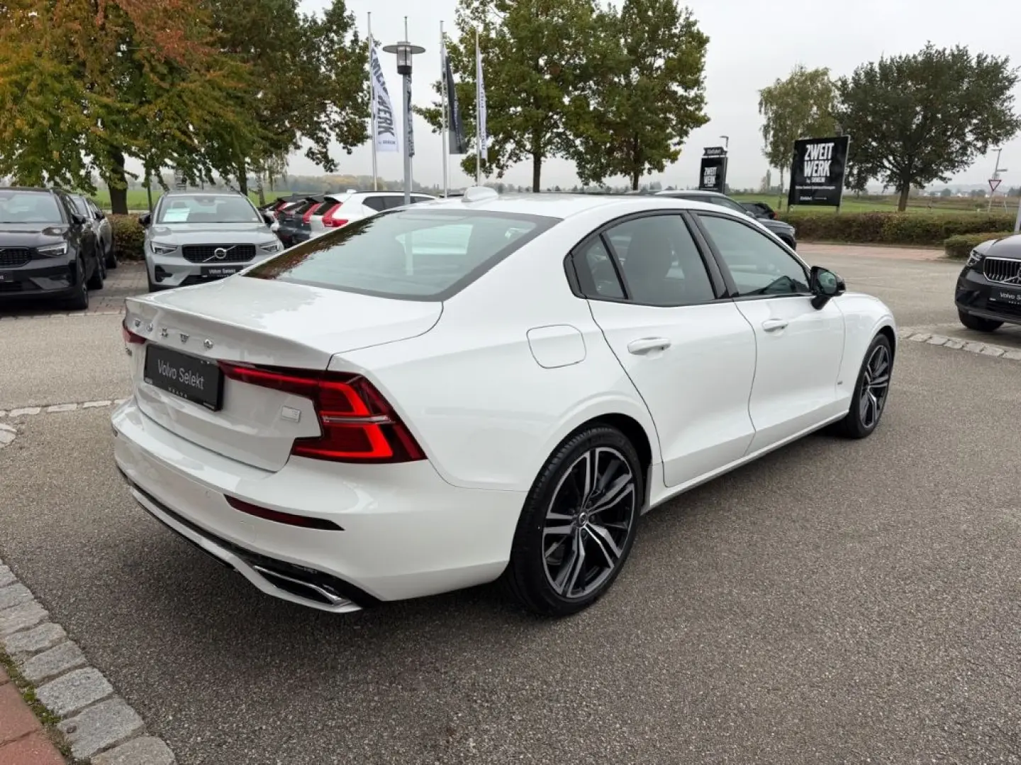 S60 R Design Plug-In Hybrid T8 AWD El. Panodach