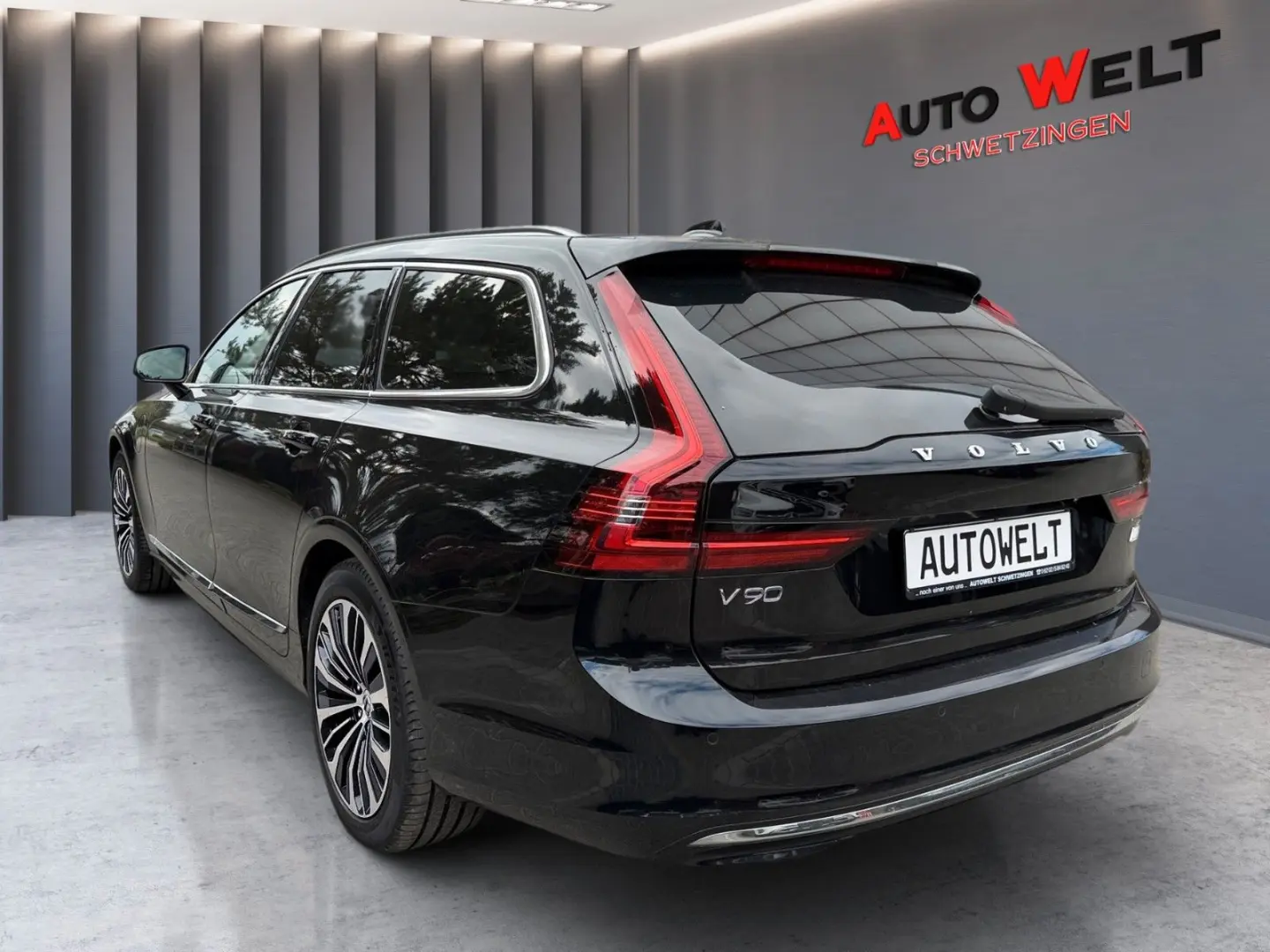 V90 Kombi Recharge AWD LED Leder Kamera ACC