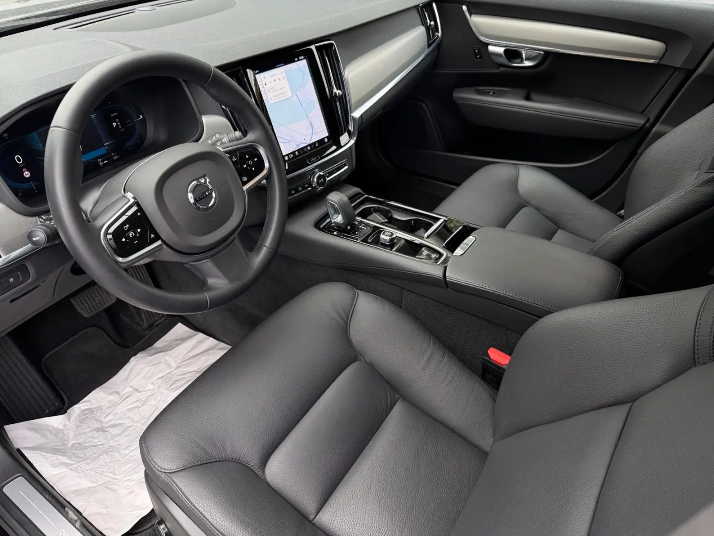 V90 Kombi Recharge AWD LED Leder Kamera ACC