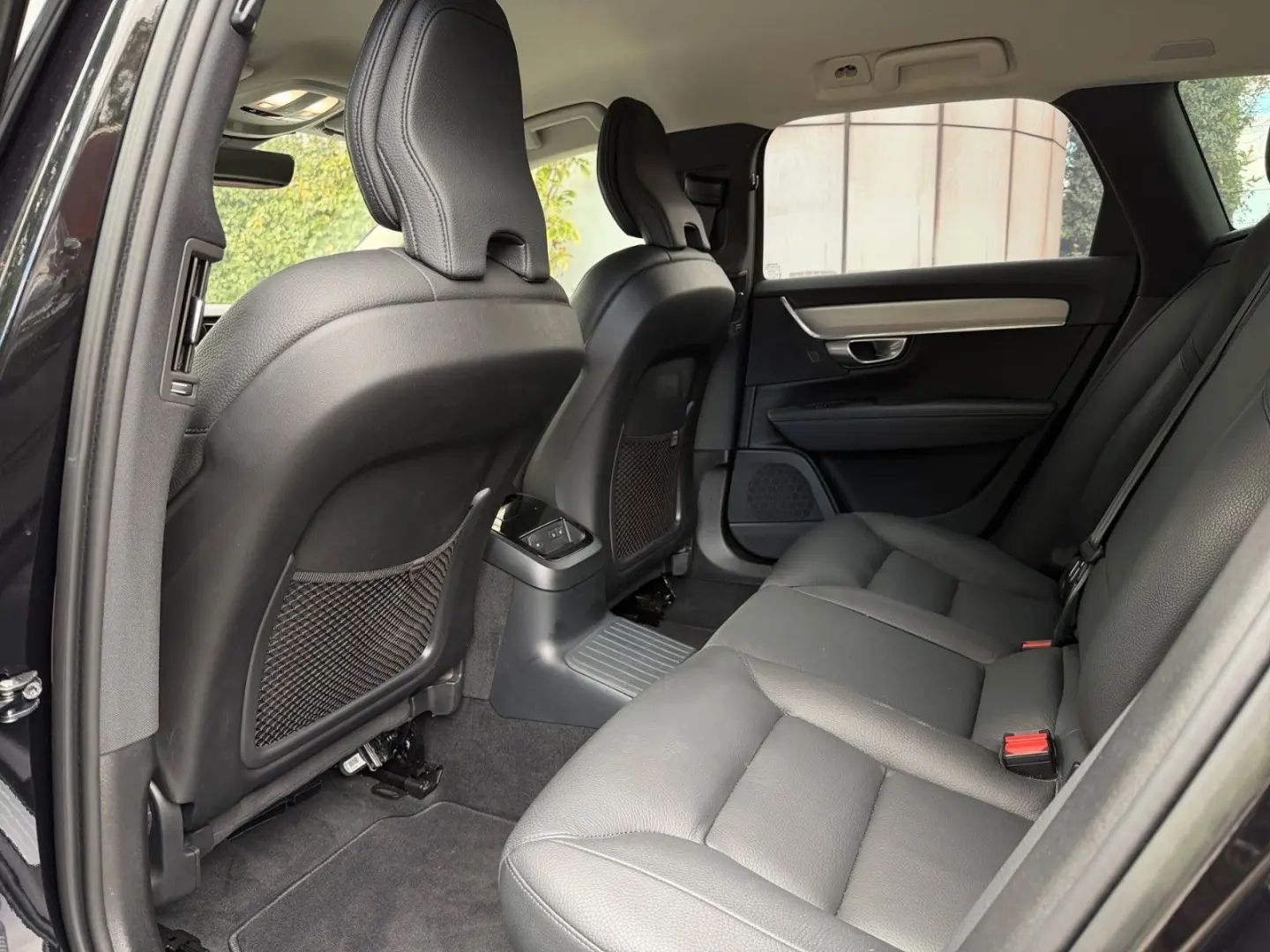 V90 Kombi Recharge AWD LED Leder Kamera ACC