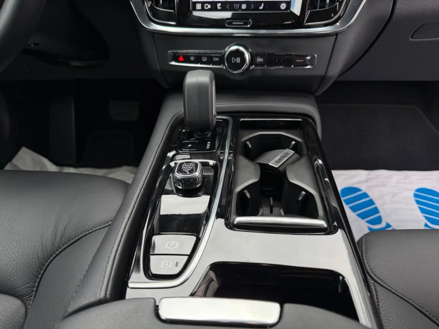 V90 Kombi Recharge AWD LED Leder Kamera ACC