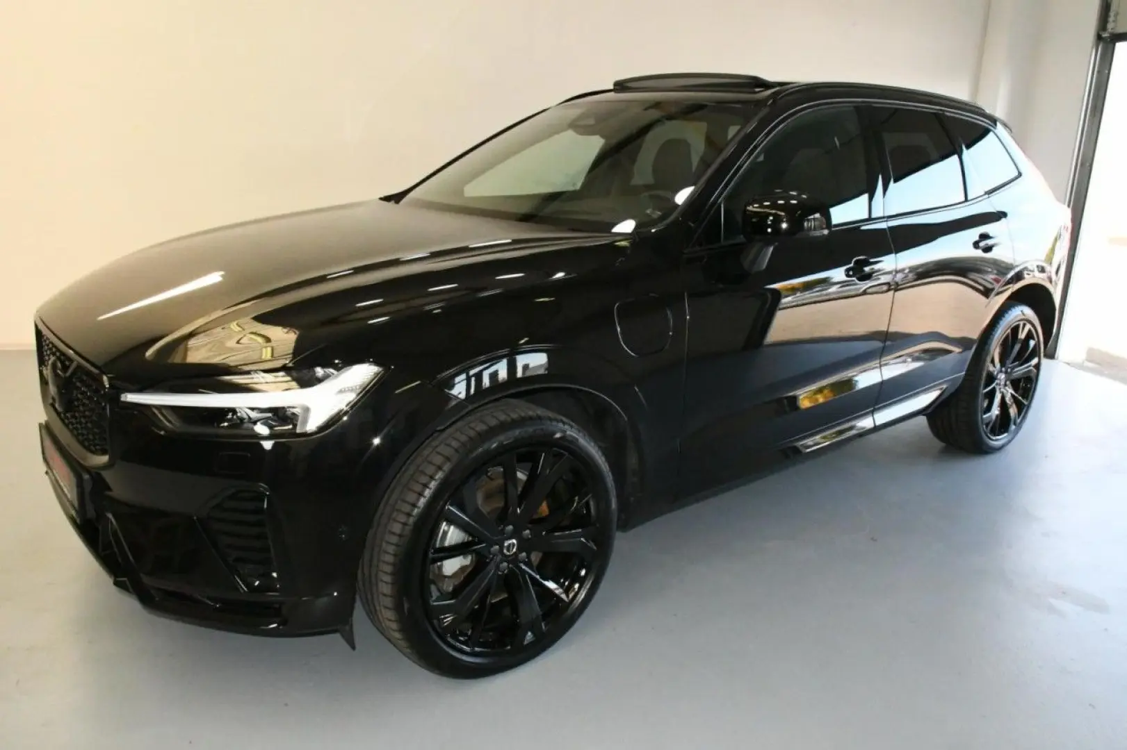 XC60 T6 Ultra Black AWD ACC HuD PAN 360 ST.HZ BT
