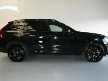 XC60 T6 Ultra Black AWD ACC HuD PAN 360 ST.HZ BT