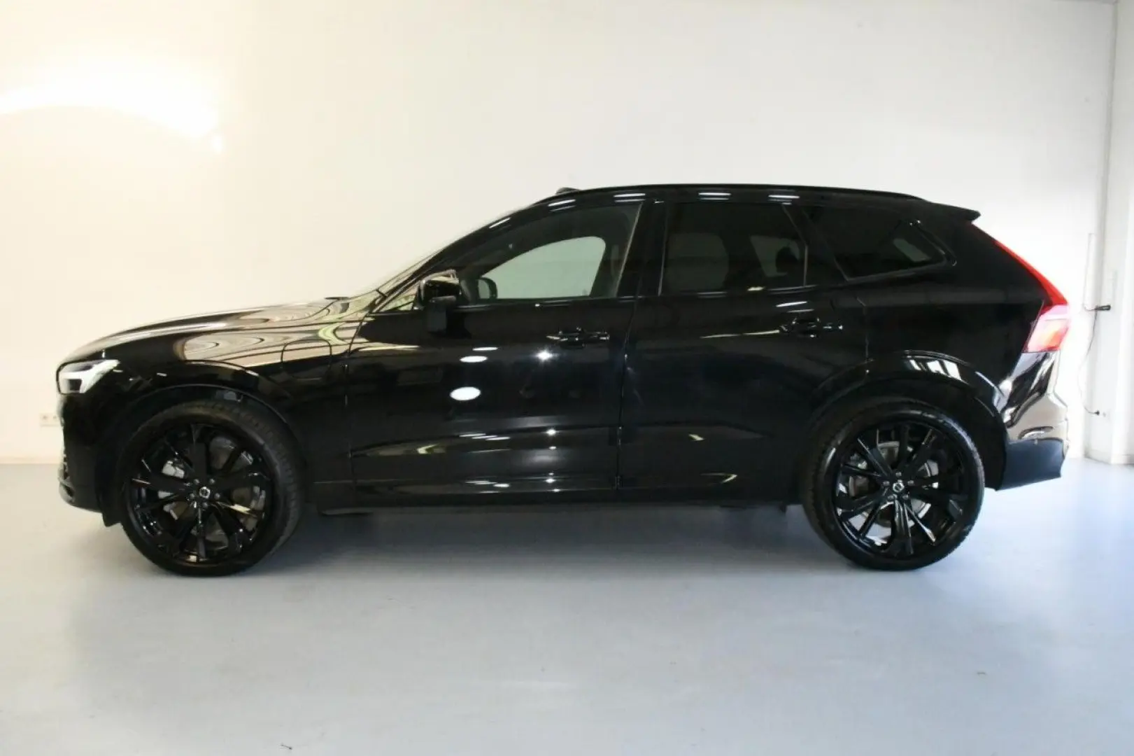 XC60 T6 Ultra Black AWD ACC HuD PAN 360 ST.HZ BT