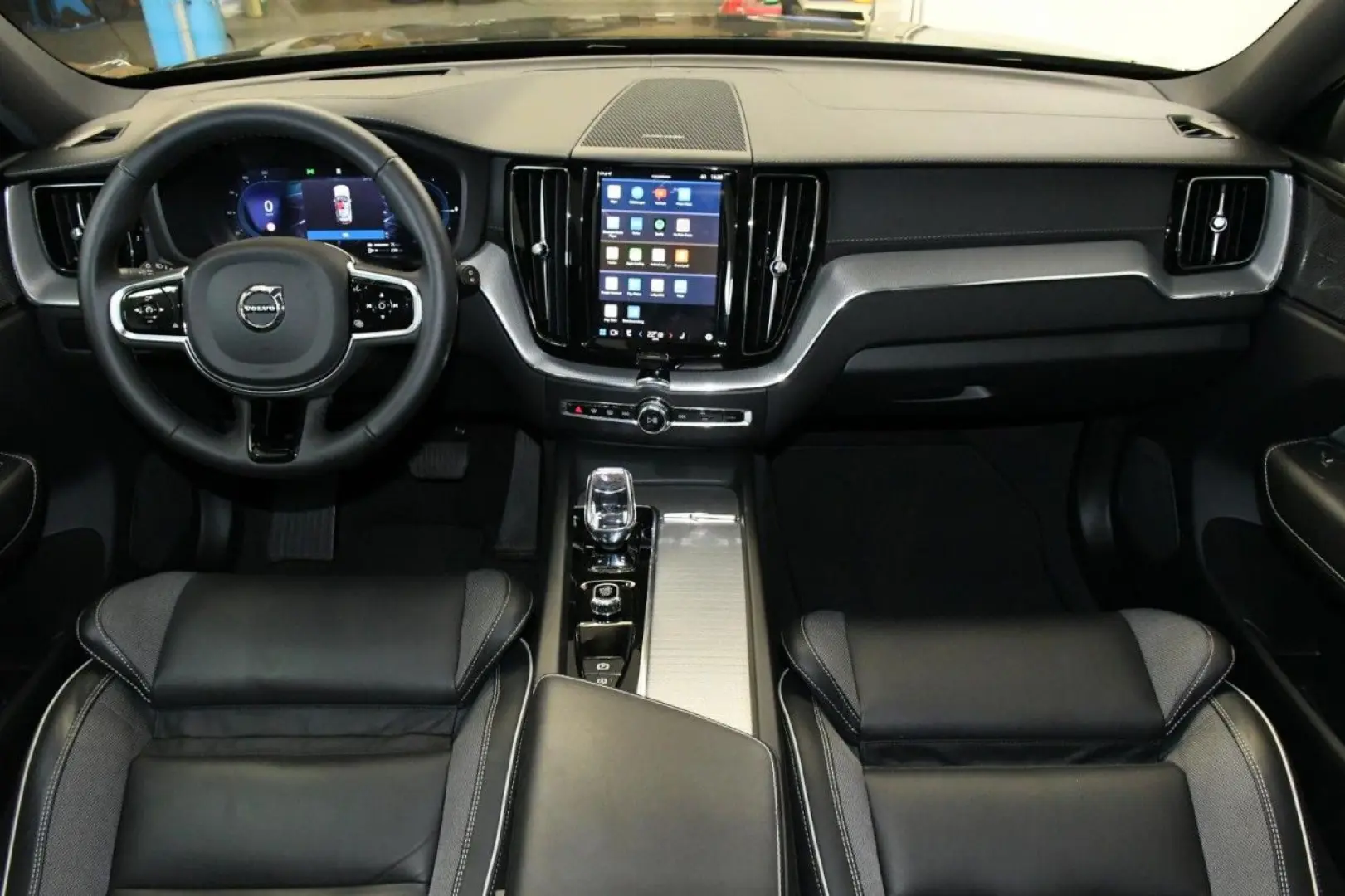 XC60 T6 Ultra Black AWD ACC HuD PAN 360 ST.HZ BT