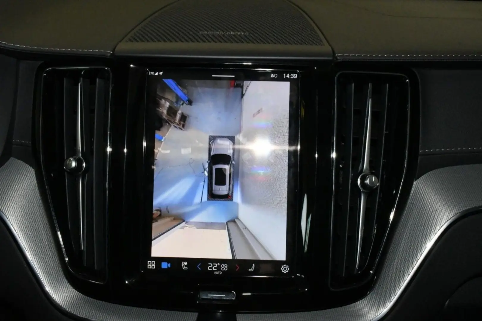 XC60 T6 Ultra Black AWD ACC HuD PAN 360 ST.HZ BT