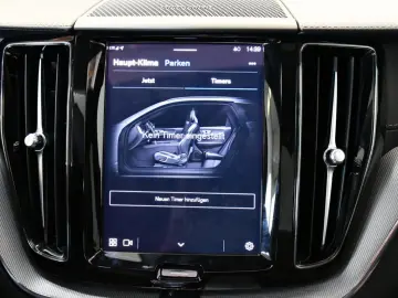 XC60 T6 Ultra Black AWD ACC HuD PAN 360 ST.HZ BT