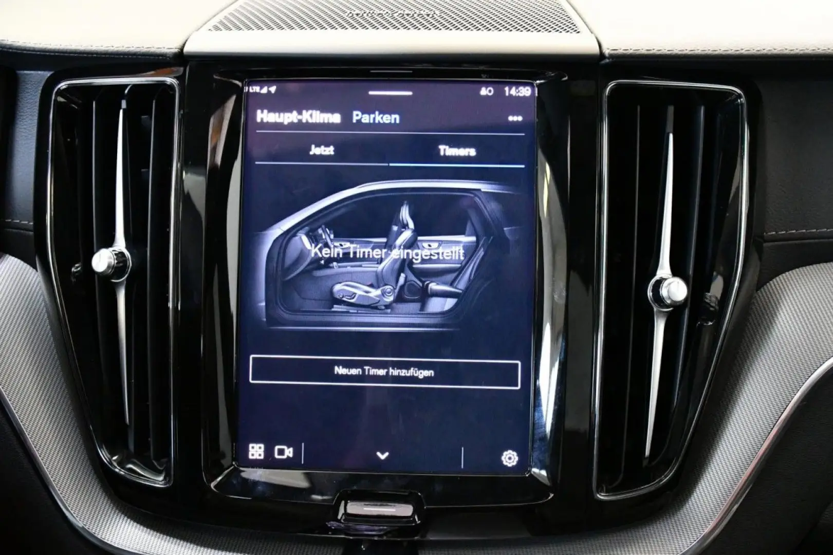XC60 T6 Ultra Black AWD ACC HuD PAN 360 ST.HZ BT