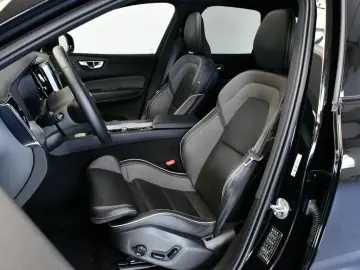 XC60 T6 Ultra Black AWD ACC HuD PAN 360 ST.HZ BT