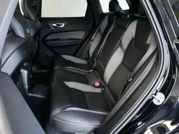 XC60 T6 Ultra Black AWD ACC HuD PAN 360 ST.HZ BT