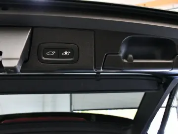 XC60 T6 Ultra Black AWD ACC HuD PAN 360 ST.HZ BT