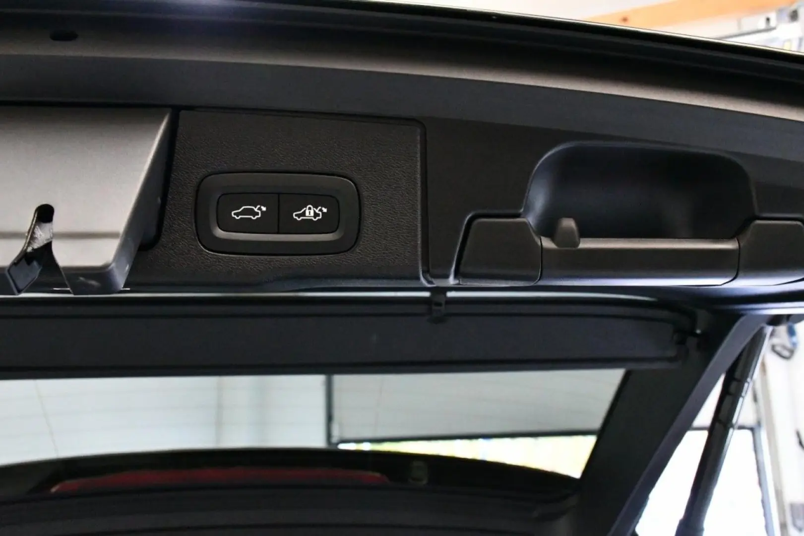XC60 T6 Ultra Black AWD ACC HuD PAN 360 ST.HZ BT