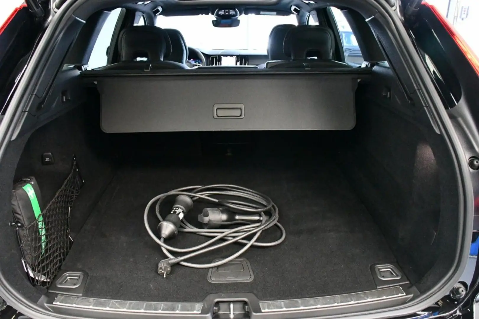 XC60 T6 Ultra Black AWD ACC HuD PAN 360 ST.HZ BT