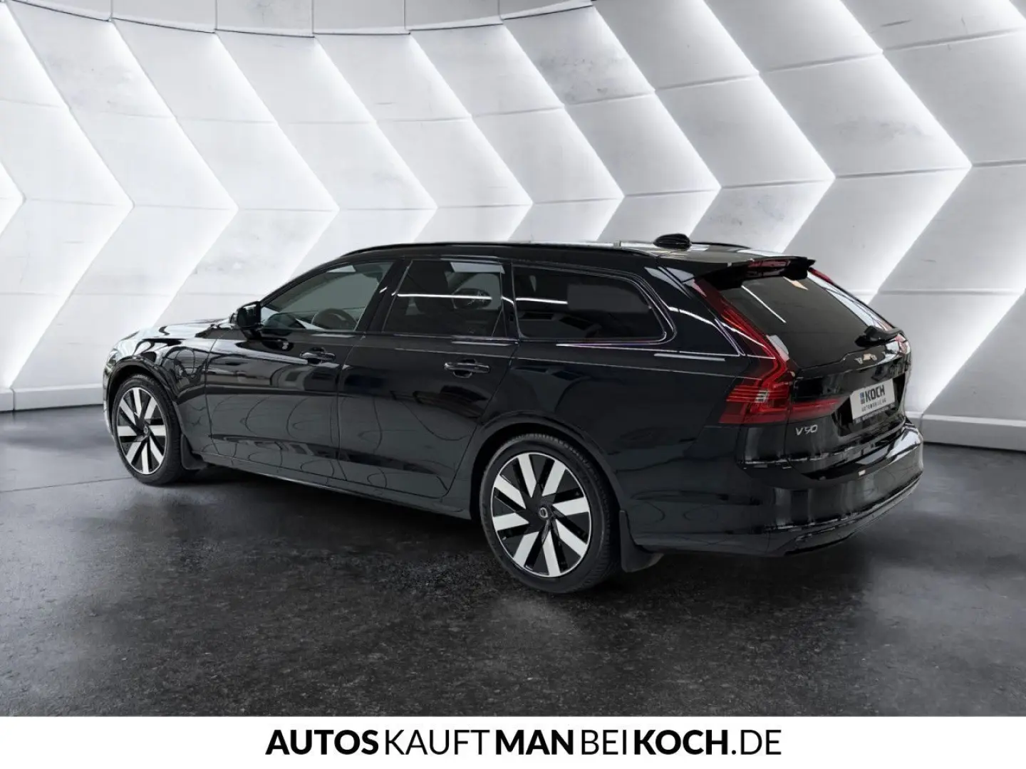 V90 T6 Plug-In AWD Plus Dark Harman AHK BLIS