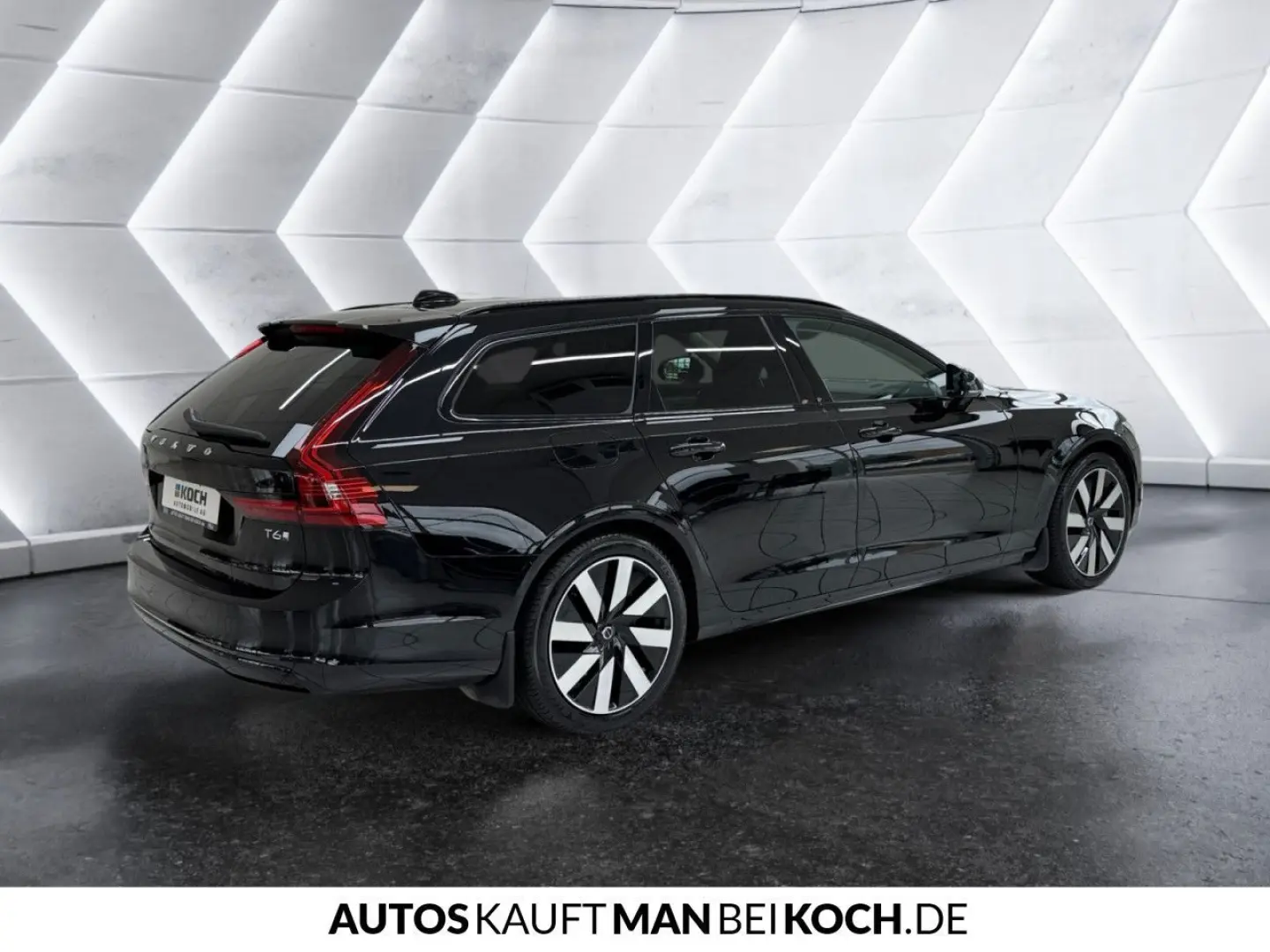 V90 T6 Plug-In AWD Plus Dark Harman AHK BLIS