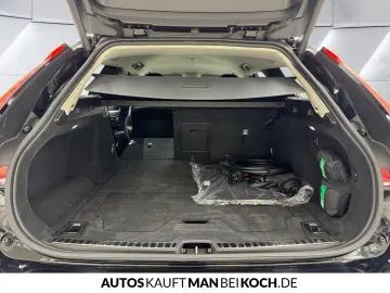 V90 T6 Plug-In AWD Plus Dark Harman AHK BLIS