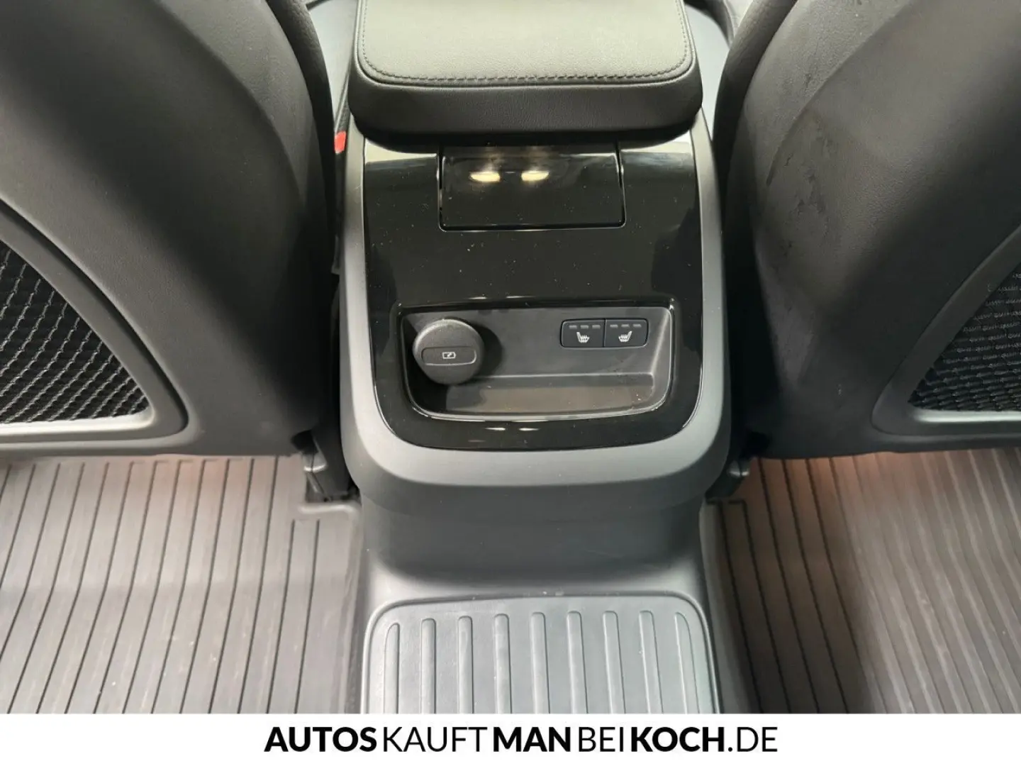 V90 T6 Plug-In AWD Plus Dark Harman AHK BLIS