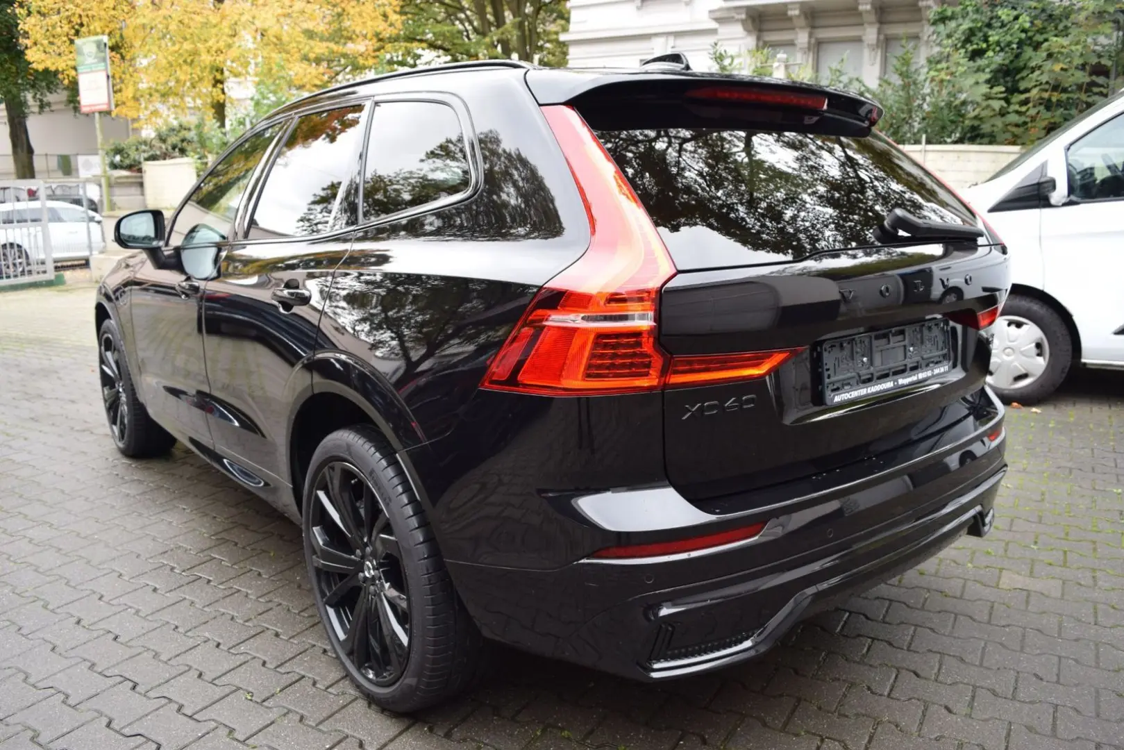 XC60 T6 AWD Plus Black Edition PANO St-Heiz ACC