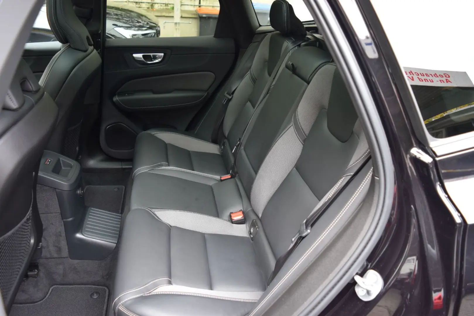 XC60 T6 AWD Plus Black Edition PANO St-Heiz ACC