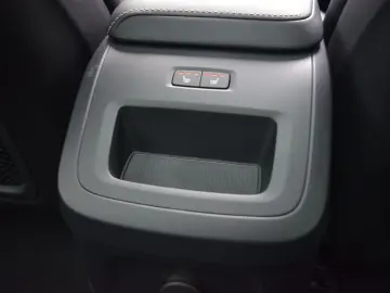 XC60 T6 AWD Plus Black Edition PANO St-Heiz ACC