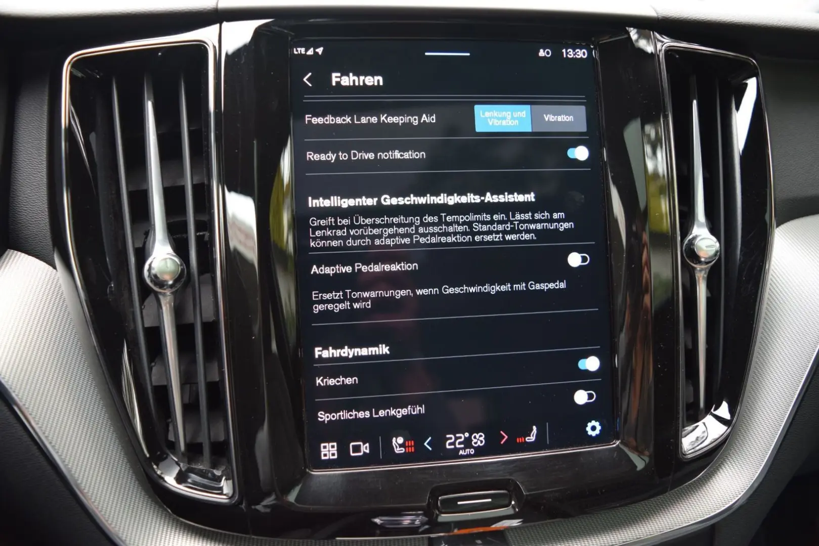 XC60 T6 AWD Plus Black Edition PANO St-Heiz ACC